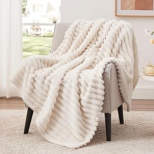 white fleece blanket